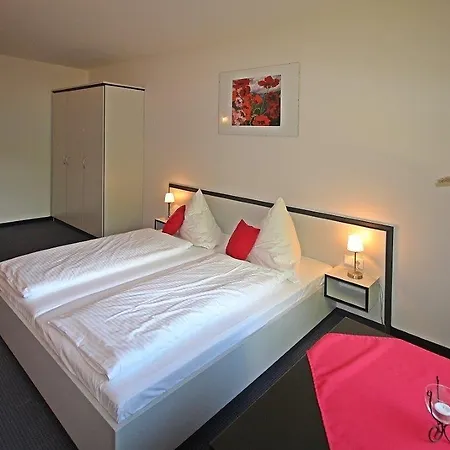 호텔 Zwischen Den Seen 2*