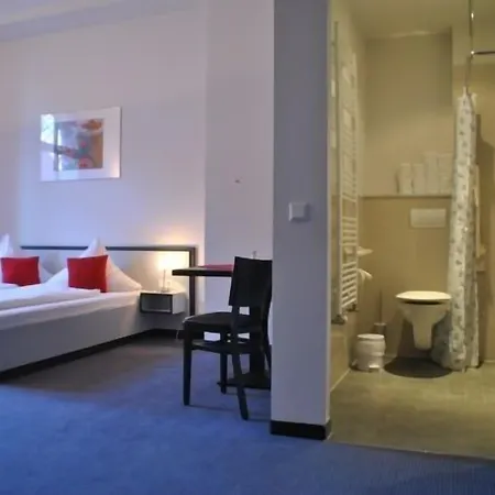 호텔 Zwischen Den Seen 2*