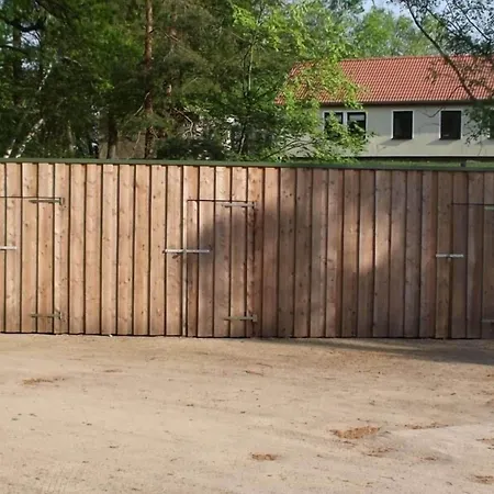 호텔 Zwischen Den Seen 2*